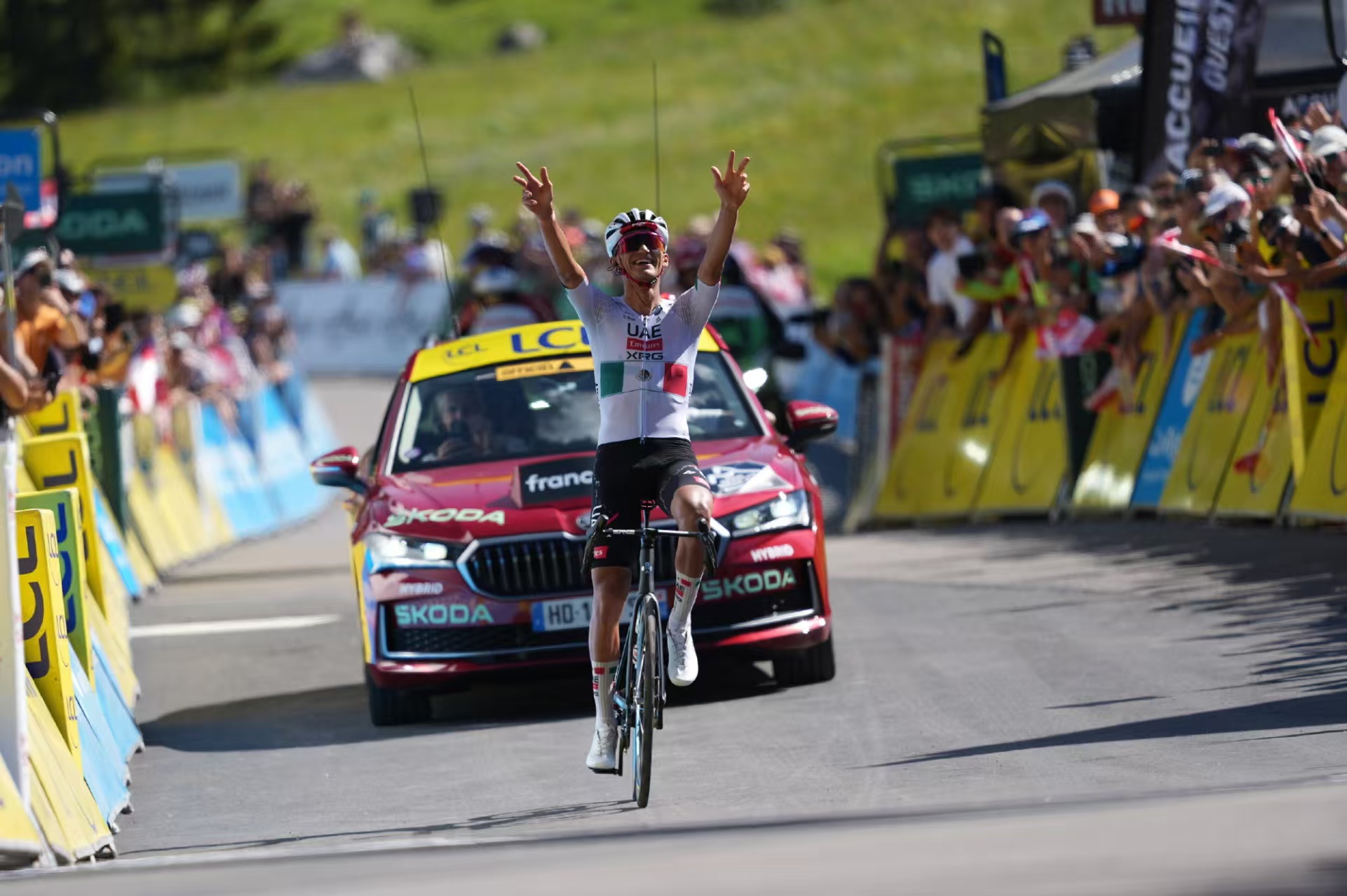 Il Cerro Dauphiné si conclude con la vittoria del Team UAE.